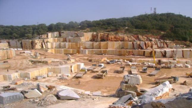 LA FILIERE MARBRE A L’HONNEUR AU COURS DE LA VISITE DE MME LA SECRETAIRE D’ETAT CHARGEE DES MINES A SKIKDA