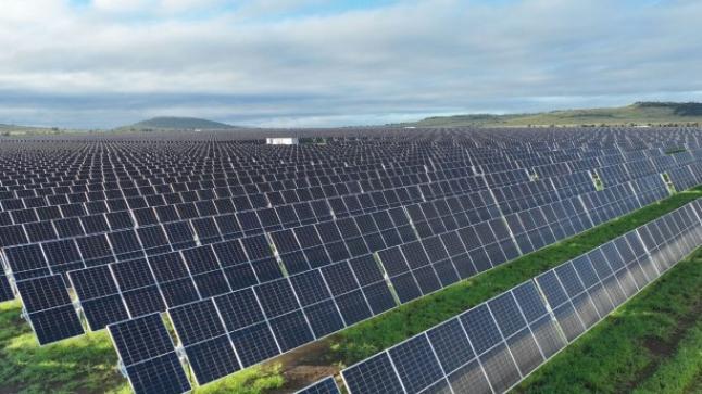 Le casse-tête des panneaux photovoltaïques : La baisse des prix va-t-elle se poursuivre en 2023-2024 ?
