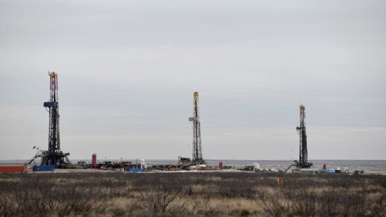 Analyse : L’Europe face au déclin du pétrole de schiste américain et à la stratégie de l’OPEP+