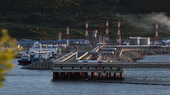 Le pétrole reste stable, les inquiétudes sur l’offre compensant l’incertitude sur la demande chinoise