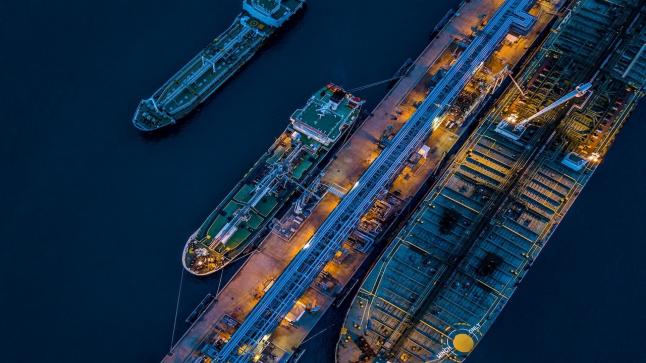 Le prix du pétrole est stable alors que les marchés pèsent sur les réductions surprises de l’OPEP+ au milieu des difficultés de la demande