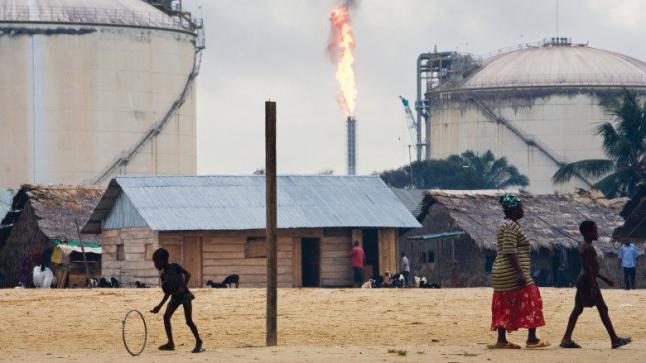 Synthèse : Le torchage de gaz dans le monde est à son plus bas niveau depuis 2010